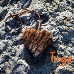 tiger pattern keyring gift heart handmade wool